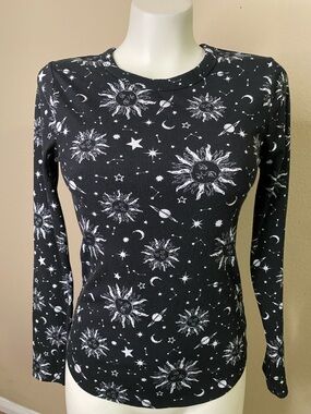 No Boundaries Celestial Sun & Stars Black Long Sleeve Top M